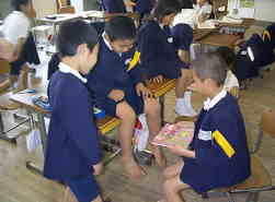 �G���̔��ˎ����R